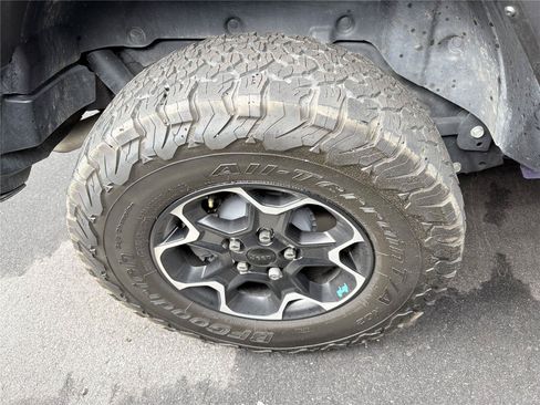 Used 2023 Jeep Wrangler Unlimited Rubicon 4xe w/ Cold Weather Group AWD/4WD image 9