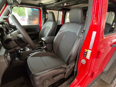 Used 2021 Jeep Wrangler Unlimited Sport image 14