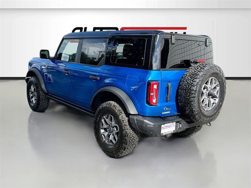 Used 2025 Ford Bronco Badlands image 5