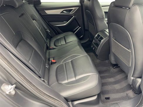 Used 2024 Jaguar F-PACE R-Dynamic S image 37