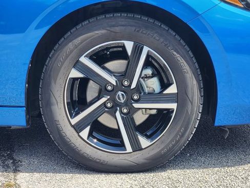 Used 2025 Nissan Sentra SV FWD image 10