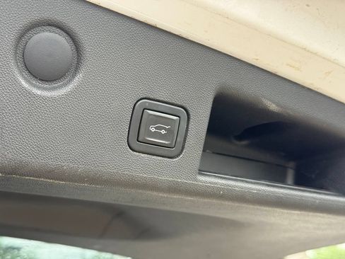 Used 2021 Chevrolet Equinox LT AWD/4WD image 27