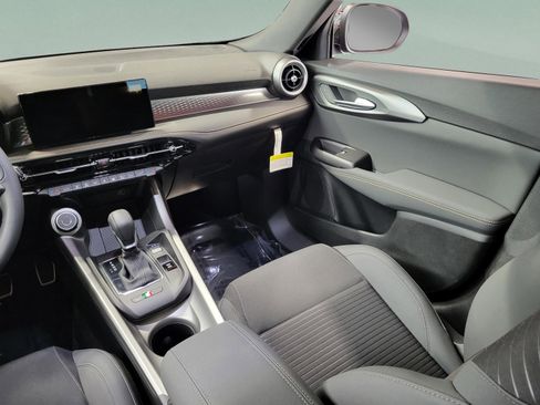 New 2025 Alfa Romeo Tonale w/ Premium Package image 75