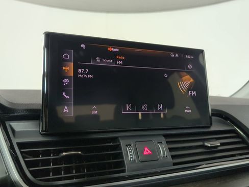 Certified 2025 Audi Q5 2.0T Premium Plus w/ Premium Plus Package image 4