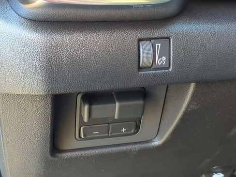 New 2026 GMC Canyon Elevation w/ Convenience Package image 26