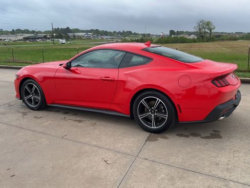 Used 2024 Ford Mustang Coupe RWD image 6