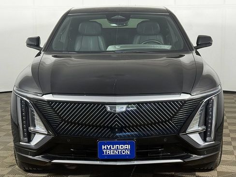 Used 2024 Cadillac Lyriq Luxury AWD/4WD image 13