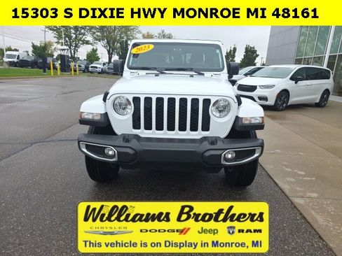 Certified 2023 Jeep Gladiator Sport image 2