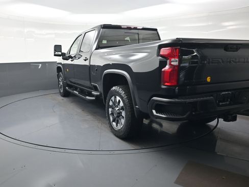 Used 2021 Chevrolet Silverado 2500 LTZ w/ Carhartt Edition AWD/4WD image 5