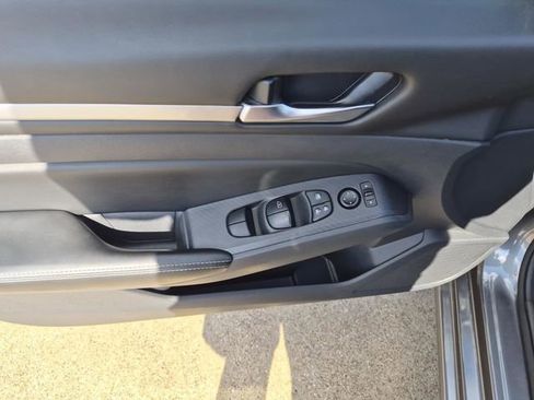 Used 2022 Nissan Altima 2.5 SV image 22