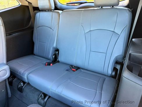 Used 2021 Buick Enclave Premium w/ Sun and Sites Package image 39