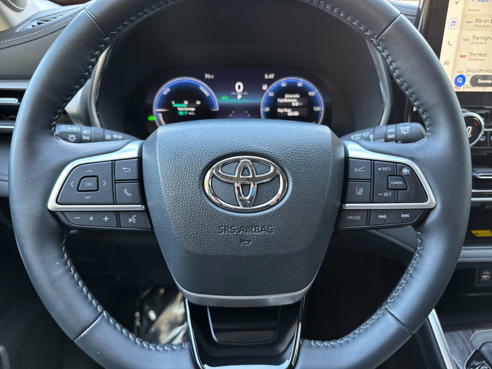 Used 2026 Toyota Highlander Platinum AWD/4WD image 23