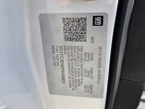 Used 2023 Chevrolet Corvette Stingray Premium Cpe w/ Z51 Performance Package RWD image 15