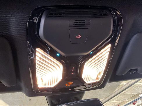 Certified 2024 BMW 330i Sedan w/ M Sport Package image 36