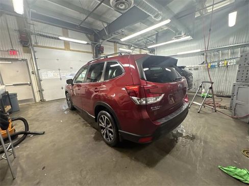 Used 2023 Subaru Forester Limited image 9