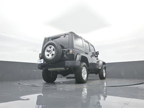 Used 2017 Jeep Wrangler Unlimited Sahara image 31