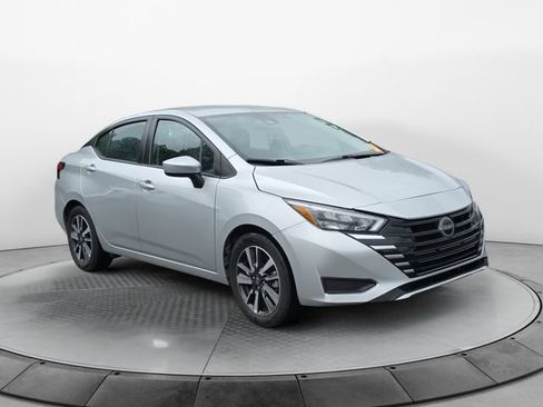 Used 2025 Nissan Versa SV FWD image 7