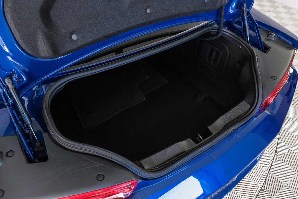 Used 2020 Chevrolet Camaro LT RWD image 49