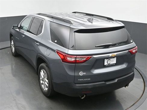 Used 2020 Chevrolet Traverse LT w/ Driver Confidence II Package image 43