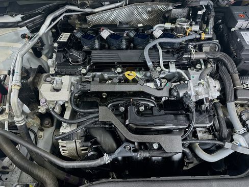 Used 2024 Toyota Corolla LE image 31