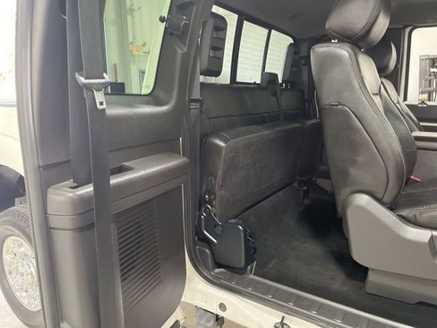 Used 2014 Ford F350 Lariat image 36