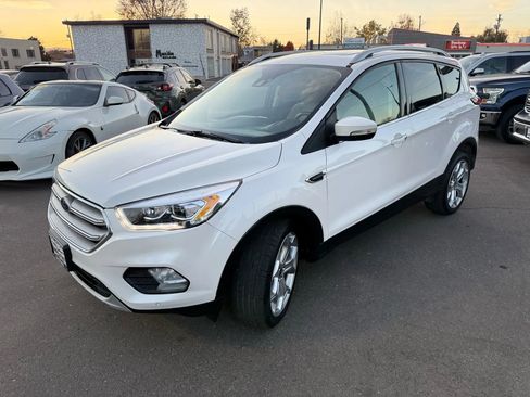 Used 2019 Ford Escape Titanium AWD/4WD image 5