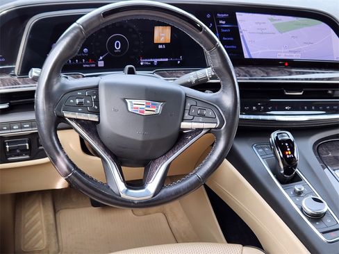 Certified 2022 Cadillac Escalade Premium Luxury image 23