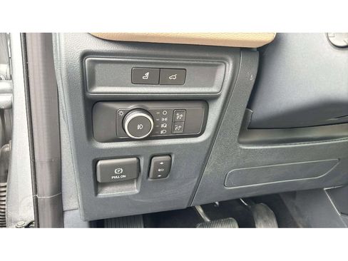 Used 2022 Ford Expedition Max Limited image 22