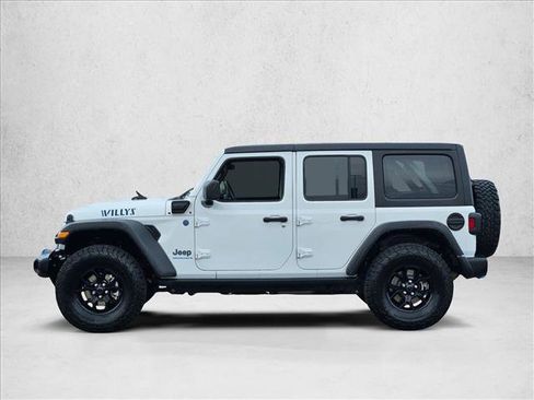 Used 2024 Jeep Wrangler Willys image 8