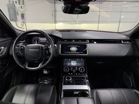 Used 2019 Land Rover Range Rover Velar R-Dynamic SE image 12