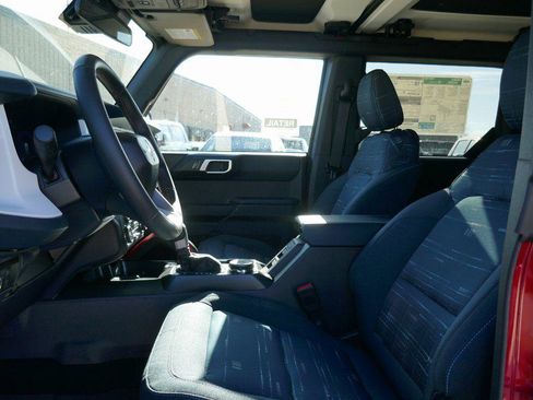 New 2025 Ford Bronco Heritage Edition image 13
