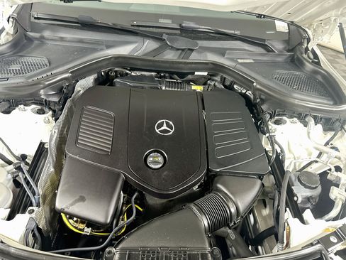 Used 2025 Mercedes-Benz GLC 300 image 33