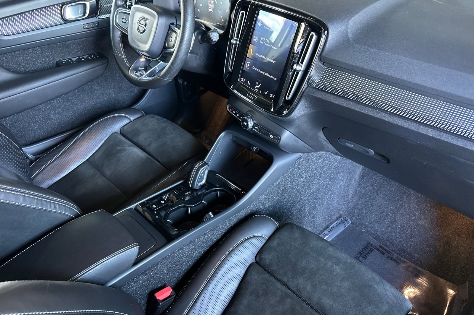 Used 2020 Volvo XC40 T5 R-Design AWD/4WD image 20