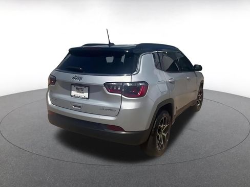 Used 2025 Jeep Compass Limited AWD/4WD image 14