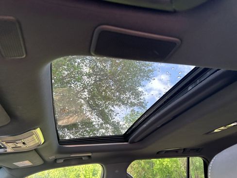 Used 2023 Lexus LX 600 4WD w/ Appearance Package image 20