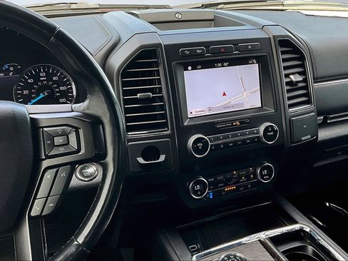 Used 2019 Ford Expedition Max Limited image 8
