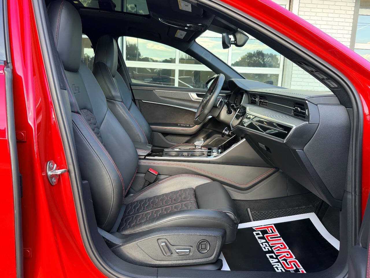 Used 2021 Audi RS 6 AWD/4WD image 39