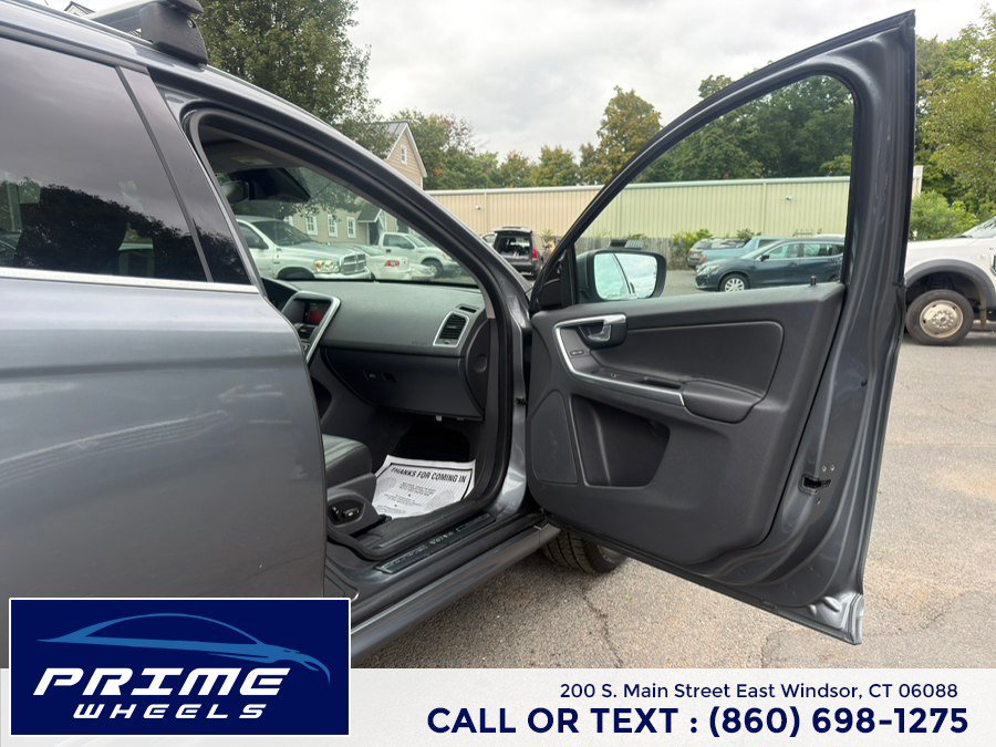Used 2016 Volvo XC60 T6 AWD/4WD image 16