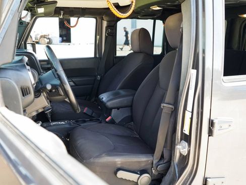 Used 2014 Jeep Wrangler Unlimited Sport AWD/4WD image 7