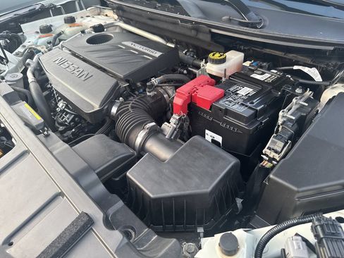 Used 2023 Nissan Rogue S AWD/4WD image 43