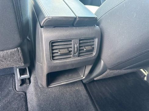 Used 2023 Nissan Rogue S FWD image 16