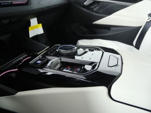 New 2026 BMW 530i 530i w/ Premium Package image 24