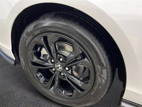 New 2025 Honda Accord SE image 10