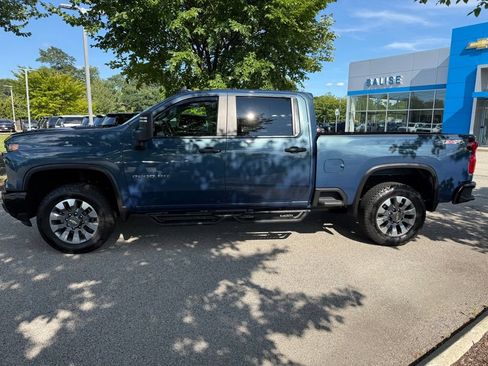 Used 2025 Chevrolet Silverado 2500 Custom w/ Custom Convenience Package AWD/4WD image 2