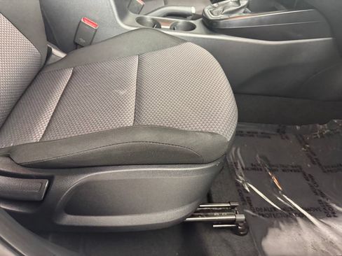 Used 2025 Kia Soul LX FWD image 30