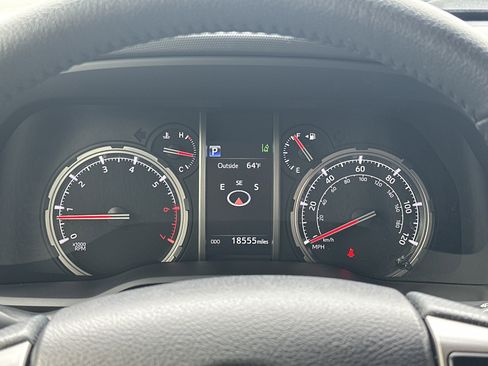 Used 2024 Toyota 4Runner TRD Sport AWD/4WD image 20