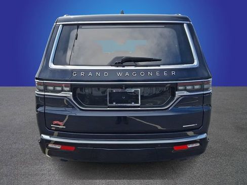 Used 2023 Jeep Grand Wagoneer Series III AWD/4WD image 5