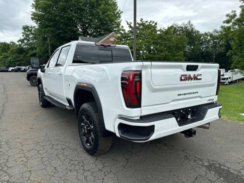 Used 2025 GMC Sierra 2500 AT4 w/ AT4 Premium Plus Package AWD/4WD image 10