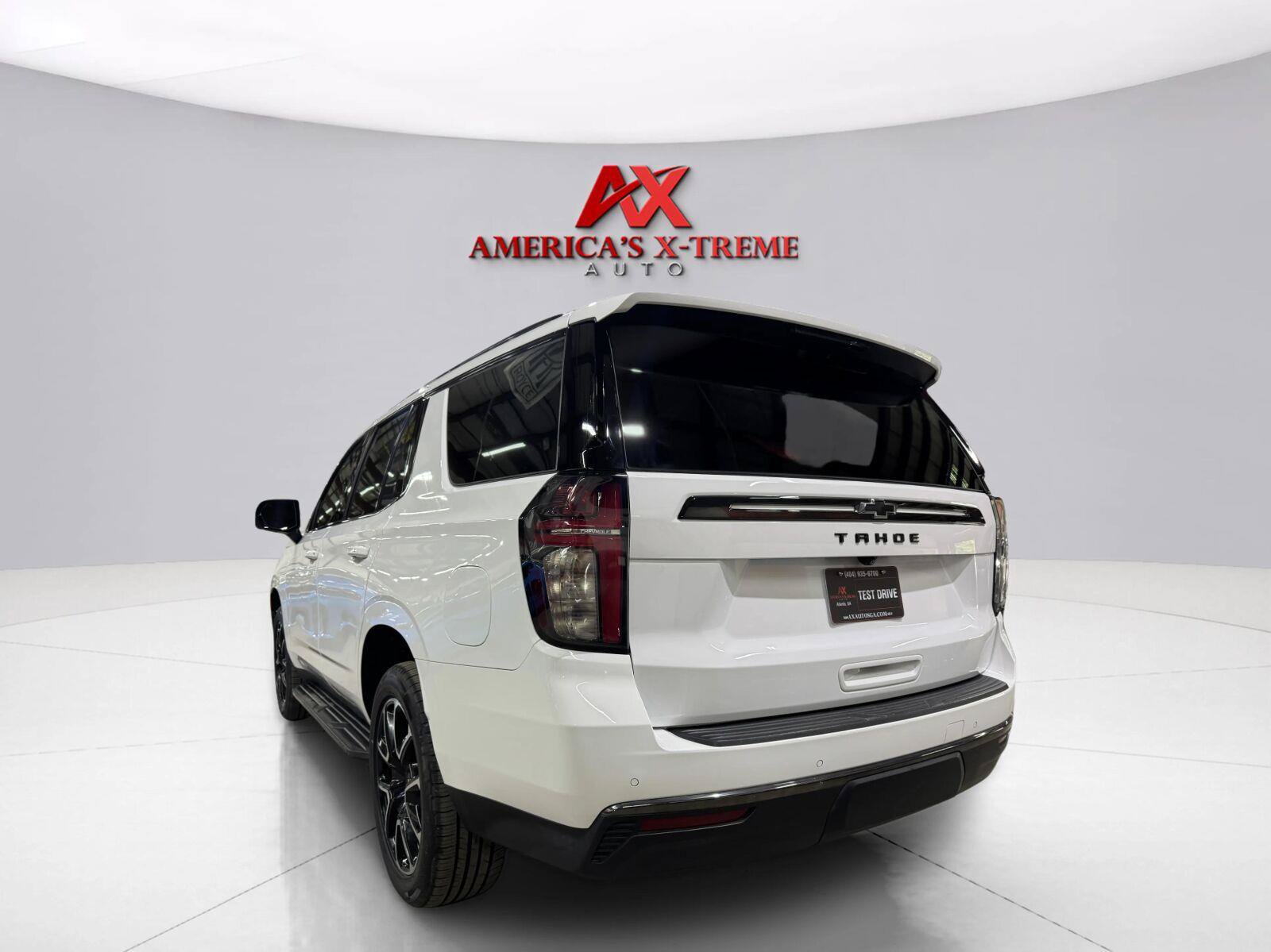 Used 2022 Chevrolet Tahoe RST w/ Luxury Package AWD/4WD image 4
