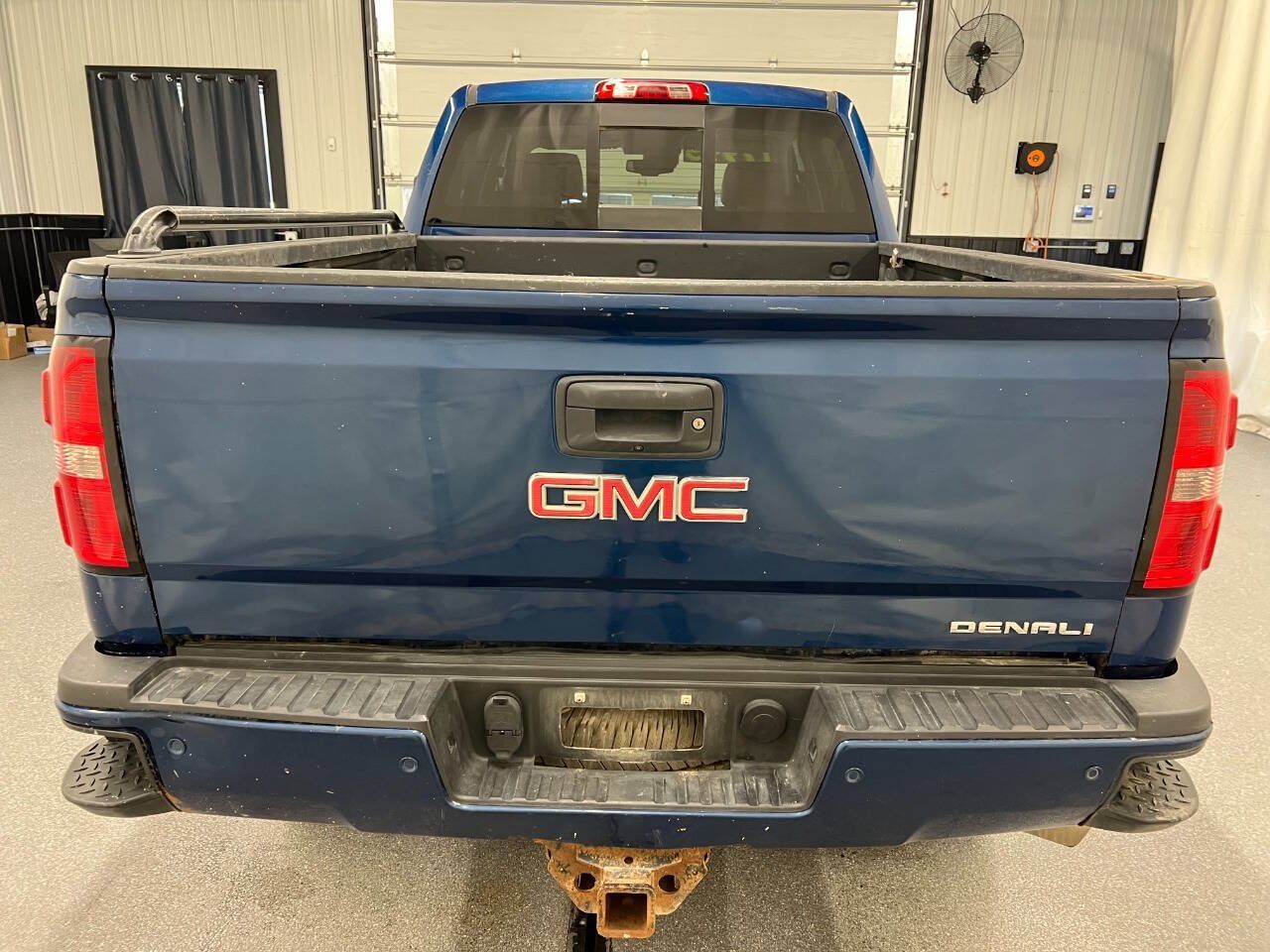 Used 2016 GMC Sierra 2500 Denali w/ Duramax Plus Package AWD/4WD image 5